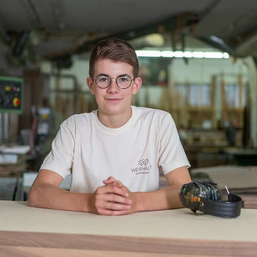 Am 6. Juli feiert Remo Inauen sein 5-jähriges Betriebsjubiläum. Vor fünf Jahren startete er seine Lehre als Schreiner... Am 6. Juli feiert Remo Inauen sein 5-jähriges Betriebsjubiläum. Vor fünf Jahren startete er seine Lehre als Schreiner...